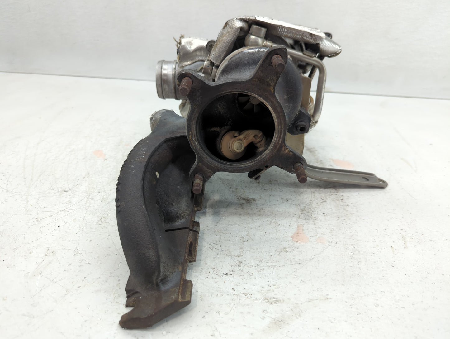 2009 Volkswagen Tiguan Turbocharger Exhaust Manifold With Turbo Charger - Oemusedautoparts1.com