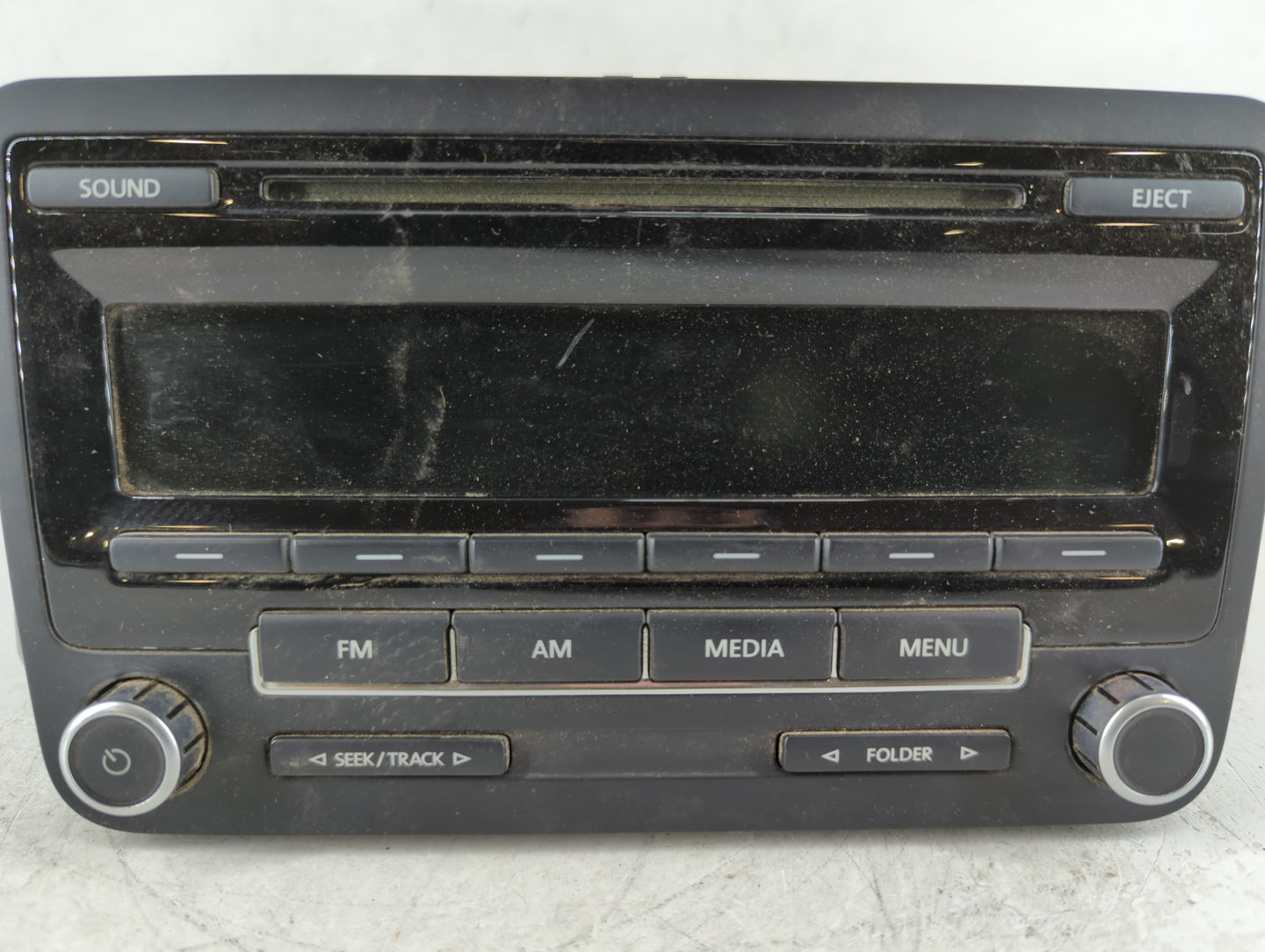 2009-2017 Volkswagen Tiguan Radio AM FM Cd Player Receiver Replacement P/N:5N0 035 164 D Fits OEM Used Auto Parts - Oemuseda