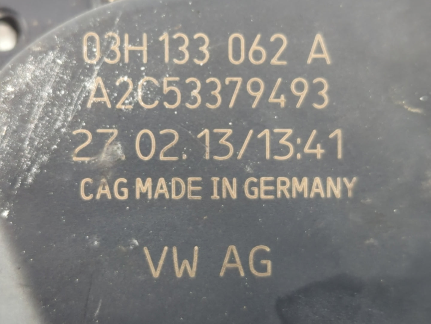 2011-2017 Volkswagen Touareg Throttle Body P/N:03H 133 062 A Fits Fits 2011 2012 2013 2014 2015 2016 2017 2018 OEM Used Auto