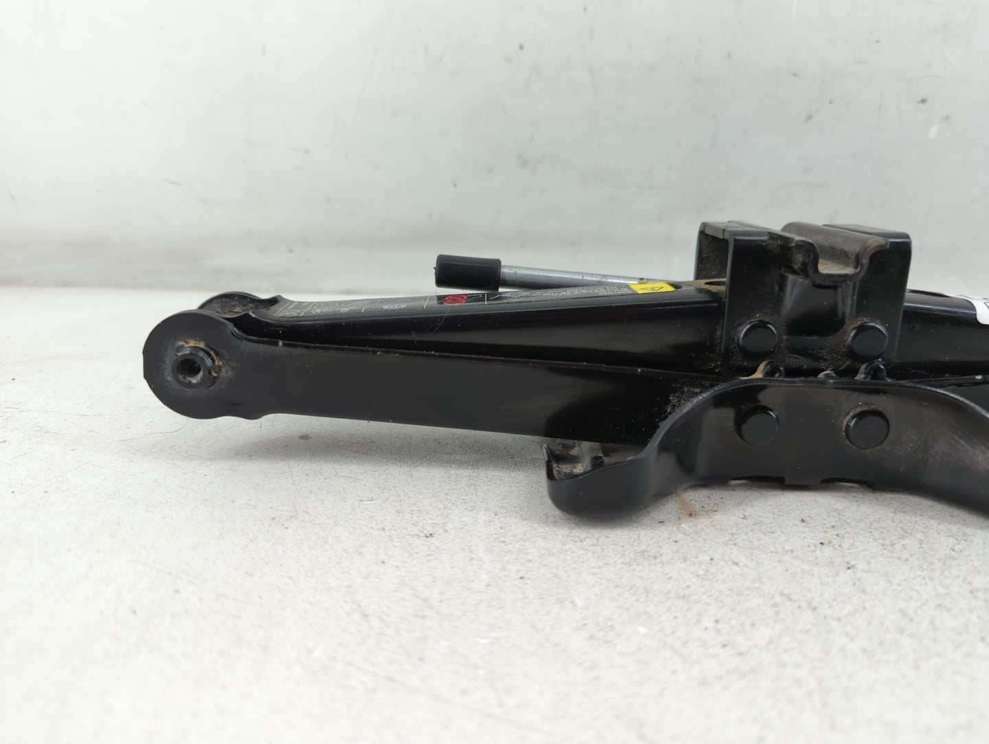2013 Volvo S60 Spare Scissor Car Jack - Oemusedautoparts1.com