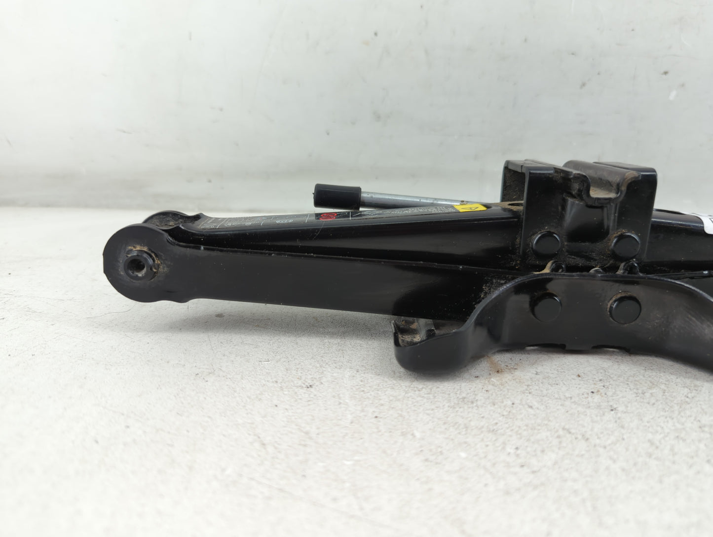 2013 Volvo S60 Spare Scissor Car Jack - Oemusedautoparts1.com