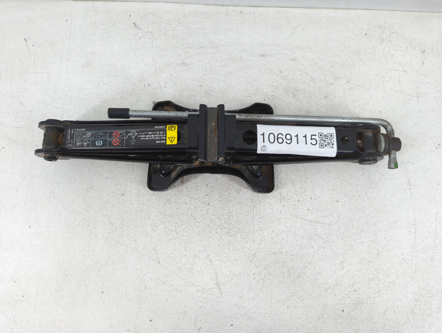 2013 Volvo S60 Spare Scissor Car Jack - Oemusedautoparts1.com