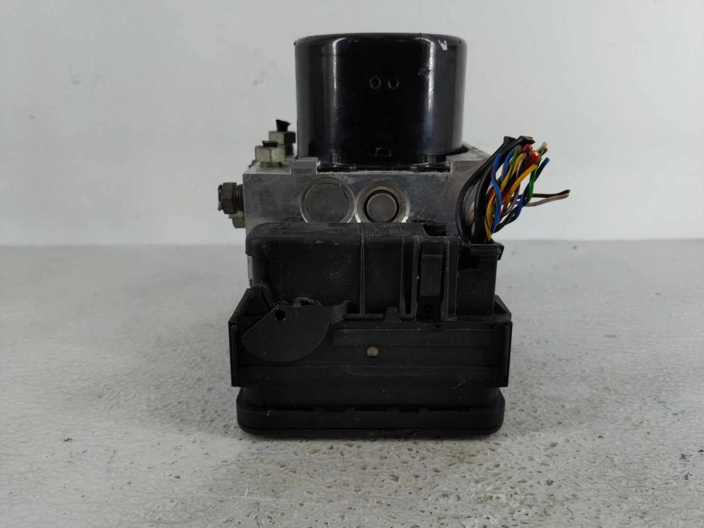 2011-2016 Volvo S60 ABS Pump Control Module Replacement P/N:P31329137 Fits Fits 2011 2012 2013 2014 2015 2016 OEM Used Auto 