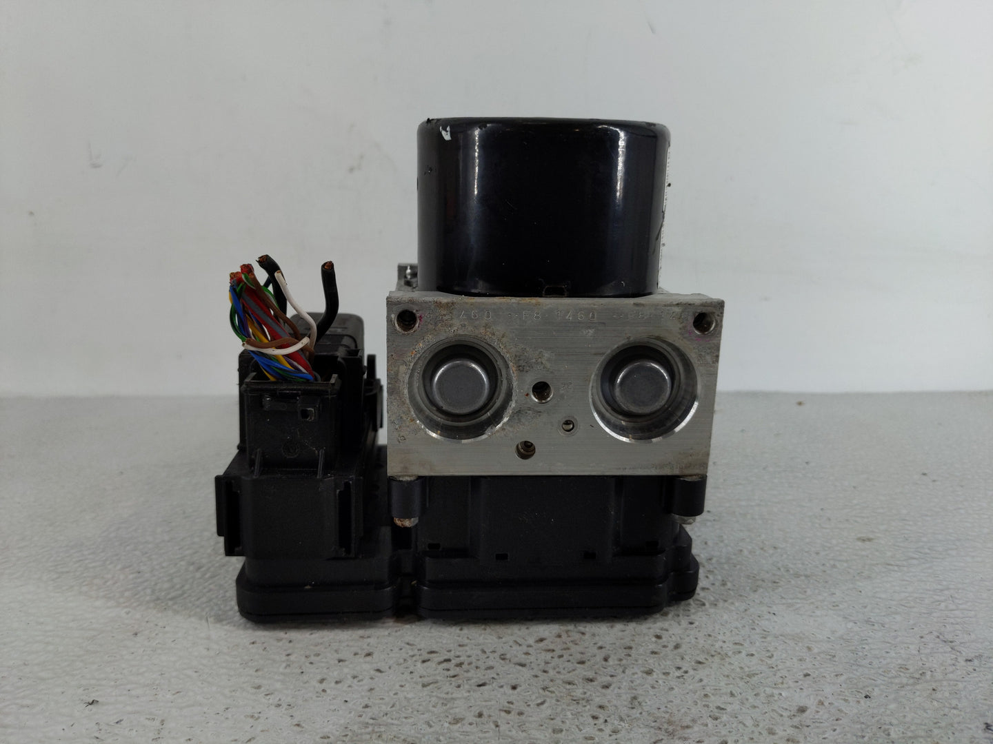 2011-2016 Volvo S60 ABS Pump Control Module Replacement P/N:P31329137 Fits Fits 2011 2012 2013 2014 2015 2016 OEM Used Auto 