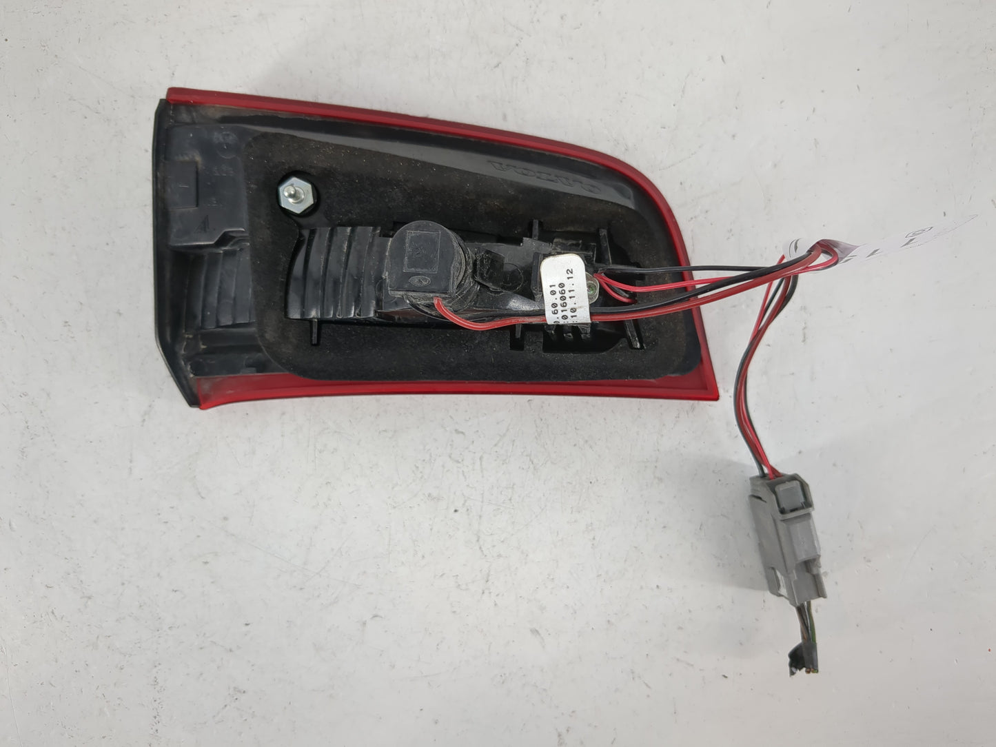 2013 Volvo S60 Driver Left Side Deck Lid Mounted Tail Light - Oemusedautoparts1.com