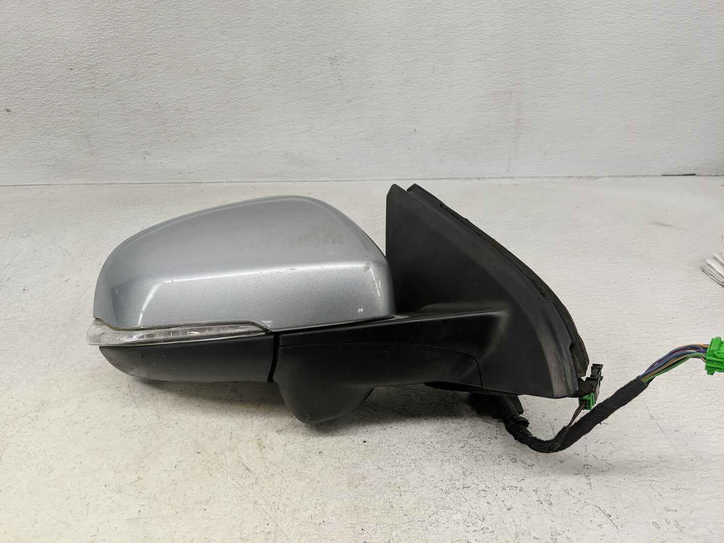 2011-2018 Volvo S60 Passenger Side View Mirror - Right Door Mirror OEM Used - Oemusedautoparts1.com