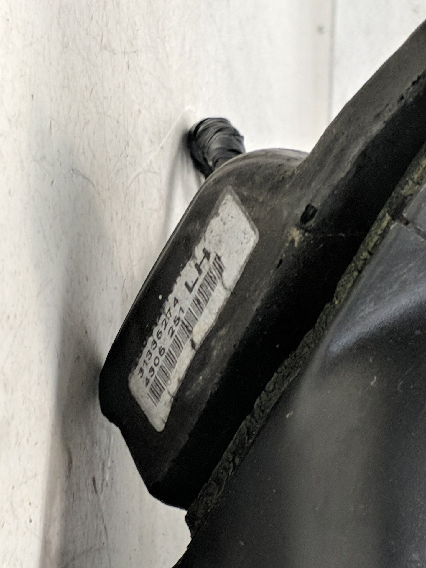 2011-2018 Volvo S60 Driver Side View Mirror - Left Door Mirror OEM Used - Oemusedautoparts1.com