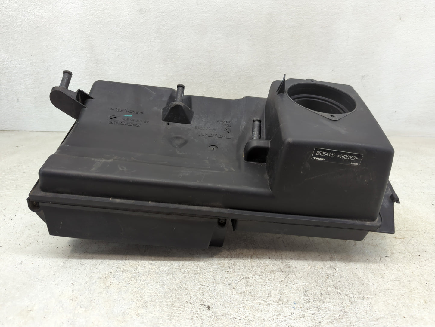 2012-2014 Volvo S60 Air Cleaner Intake-duct Hose Tube - Oemusedautoparts1.com