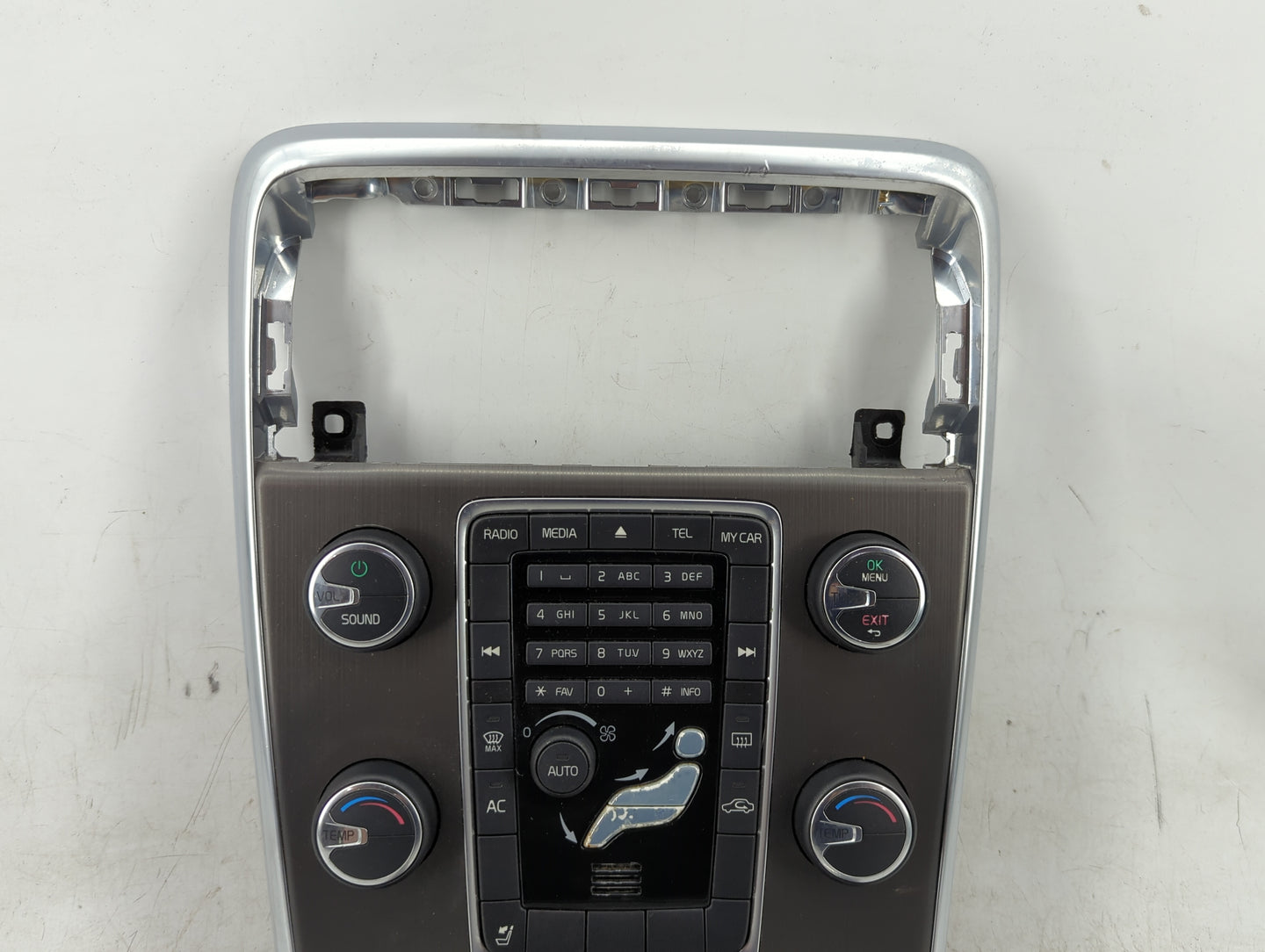 2011-2013 Volvo S60 Radio AM FM Cd Player Receiver Replacement P/N:8632427 Fits Fits 2011 2012 2013 OEM Used Auto Parts - Oe
