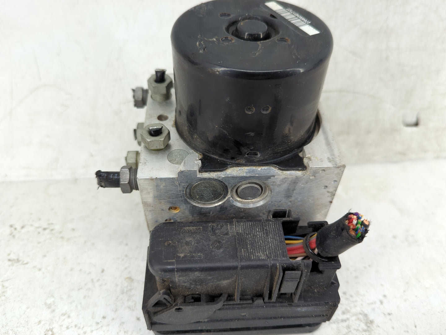 2011-2016 Volvo S60 ABS Pump Control Module Replacement P/N:P31329137 10.0212-0543.4 Fits Fits 2011 2012 2013 2014 2015 2016