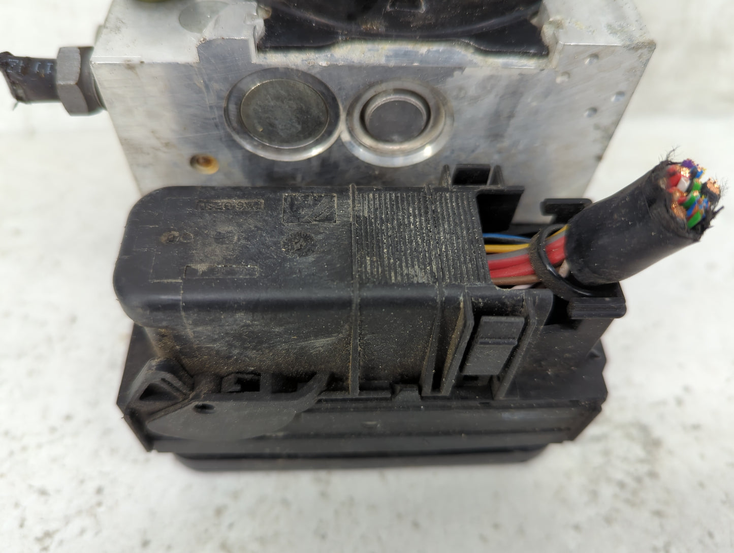 2011-2016 Volvo S60 ABS Pump Control Module Replacement P/N:P31329137 10.0212-0543.4 Fits Fits 2011 2012 2013 2014 2015 2016