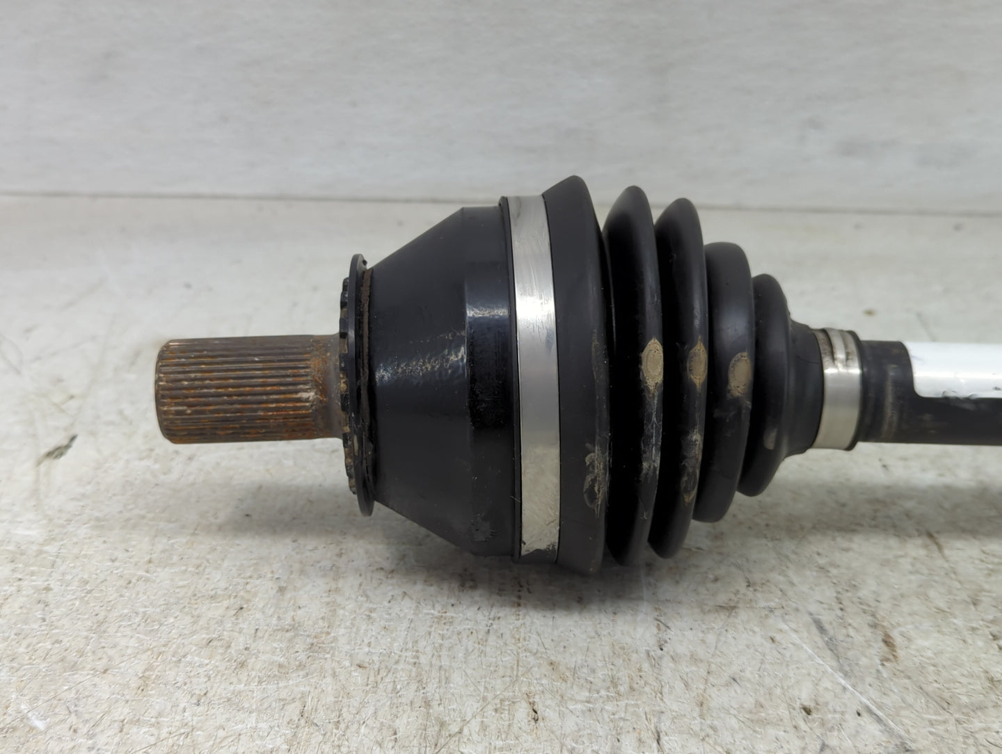 2012-2014 Volvo S60 Axle Shaft Front Driver Cv C/v - Oemusedautoparts1.com