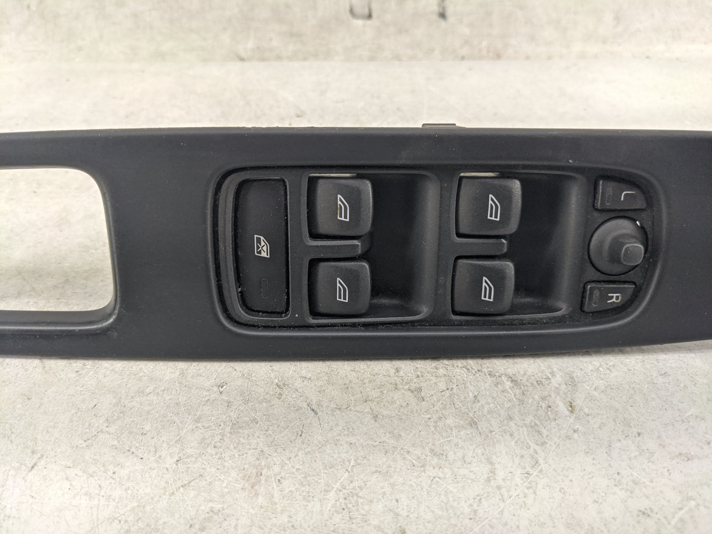 2011-2013 Volvo S60 Master Power Window Switch Replacement Driver Side Left P/N:23968 Fits Fits 2011 2012 2013 OEM Used Auto