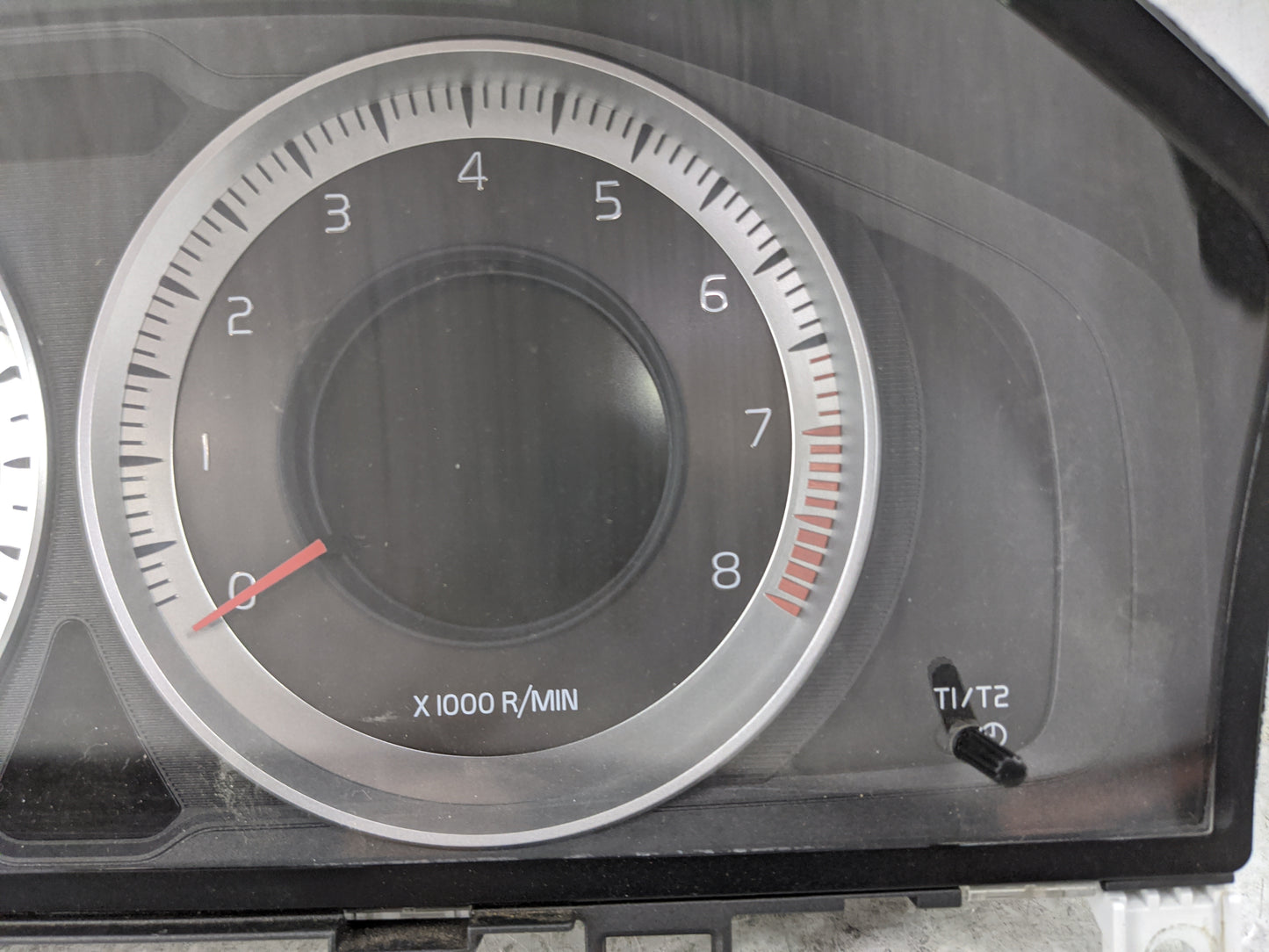 2011-2013 Volvo S60 Instrument Cluster Speedometer Gauges P/N:31343326AA 36001837, 69799-640U Miles: Fits Fits 2011 2012 201