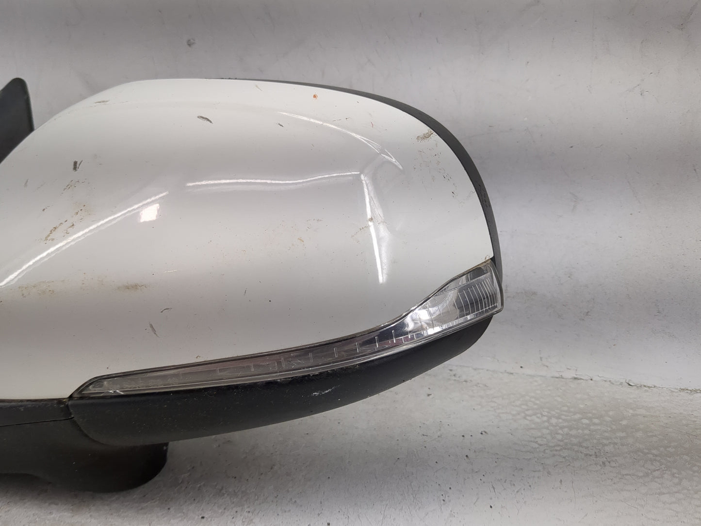 2011-2013 Volvo S60 Driver Side View Mirror - Left Door Mirror OEM Used - Oemusedautoparts1.com