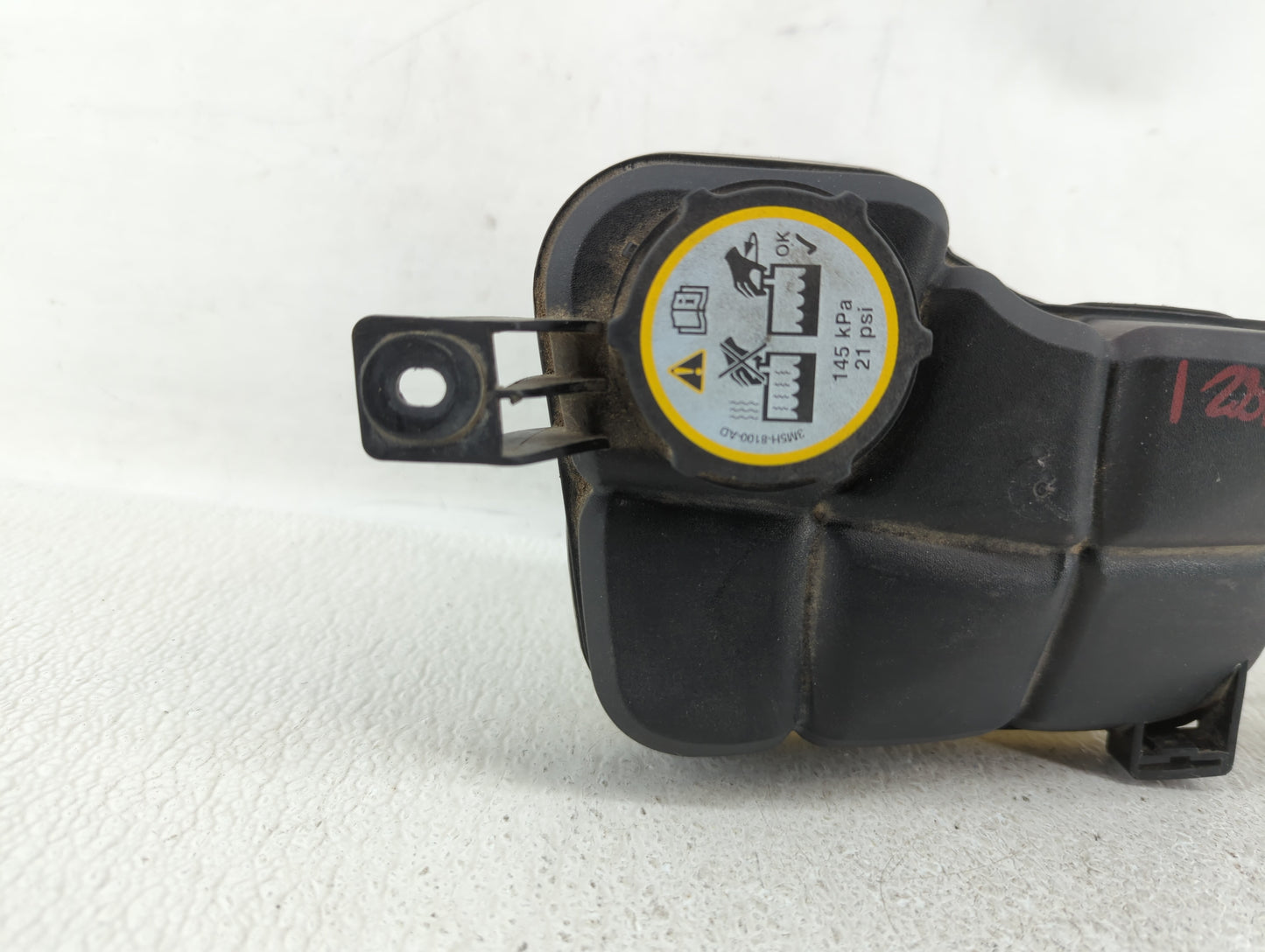 2009-2016 Volvo S60 Radiator Coolant Overflow Expansion Tank Bottle - Oemusedautoparts1.com