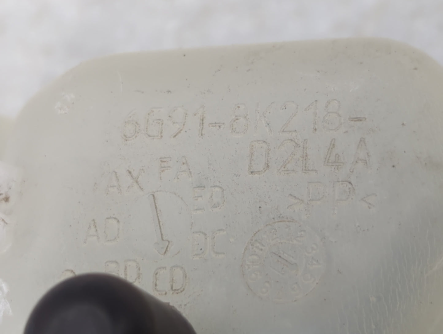 2009-2016 Volvo S60 Radiator Coolant Overflow Expansion Tank Bottle 564548 - Oemusedautoparts1.com
