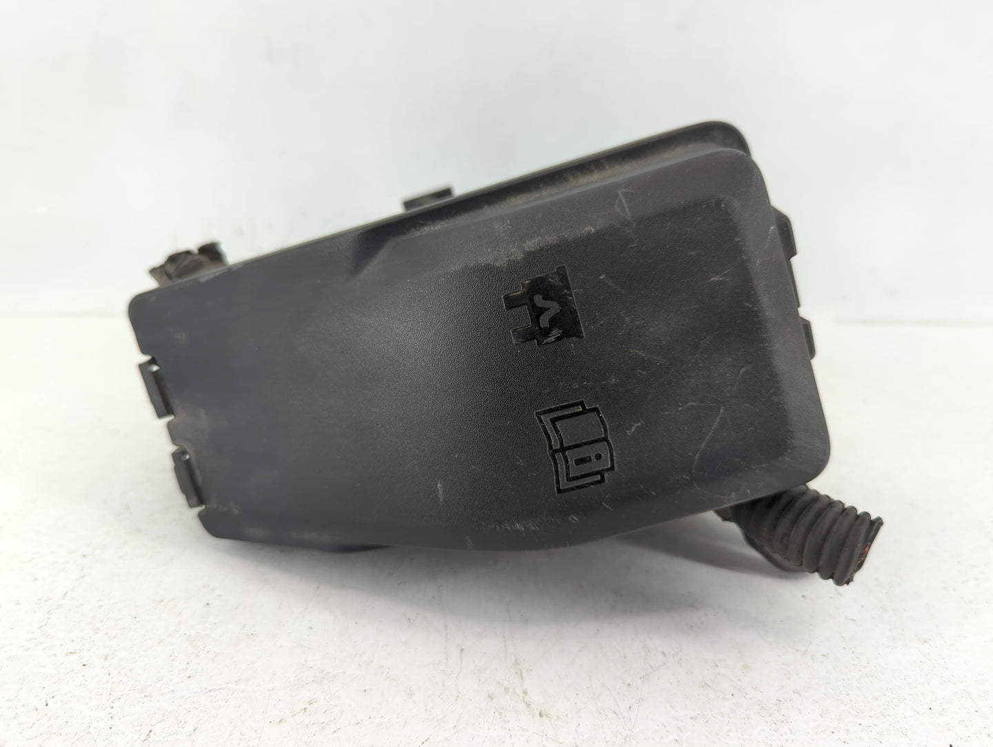 2012-2014 Volvo S60 Fusebox Fuse Box Panel Relay Module P/N:6G9T-14A067-CA Fits Fits 2011 2012 2013 2014 OEM Used Auto Parts