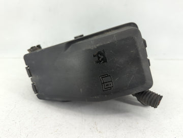 2012-2014 Volvo S60 Fusebox Fuse Box Panel Relay Module P/N:6G9T-14A067-CA Fits Fits 2011 2012 2013 2014 OEM Used Auto Parts