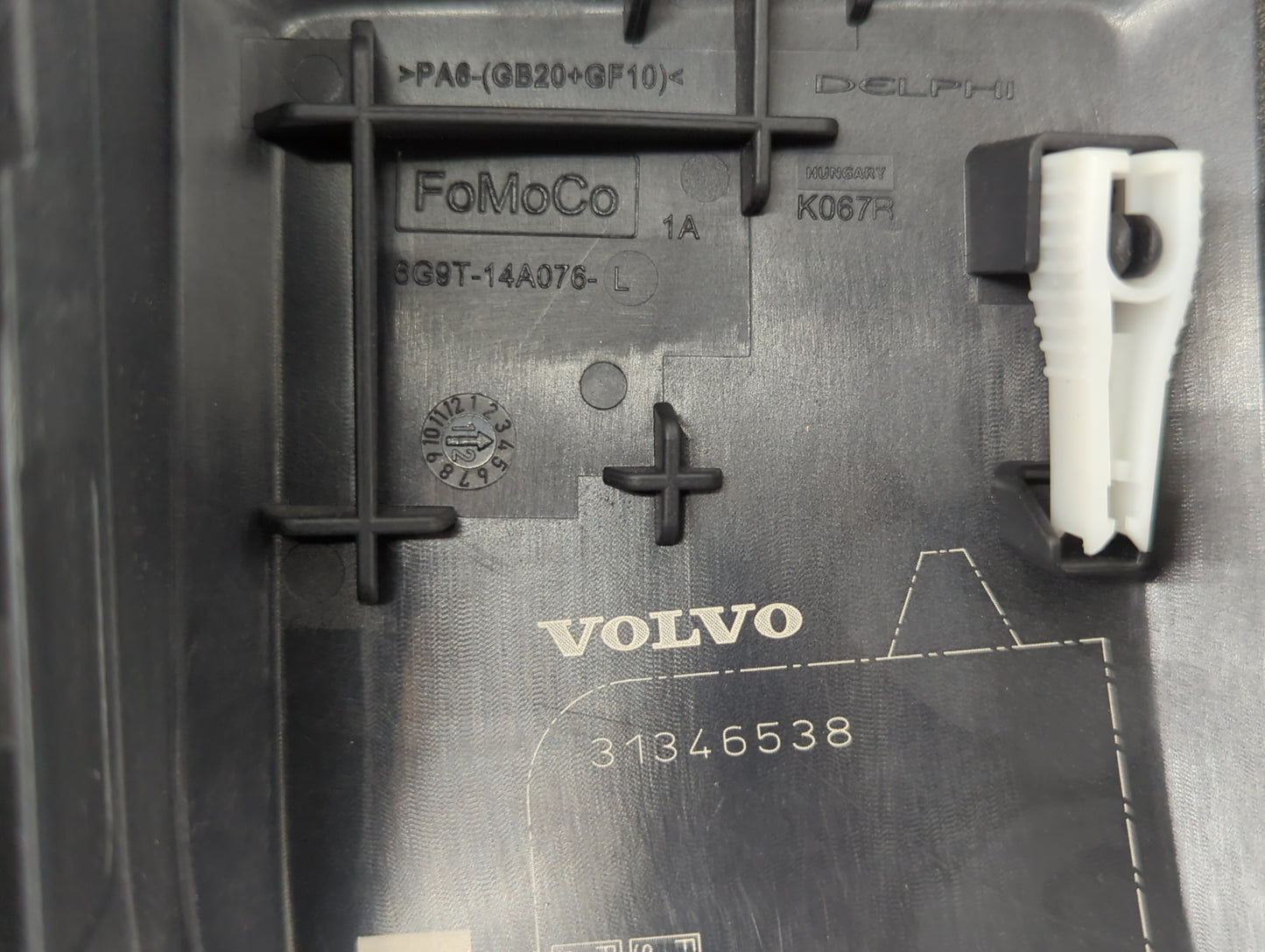 2012-2014 Volvo S60 Fusebox Fuse Box Panel Relay Module P/N:6G9T-14A067-CA Fits Fits 2011 2012 2013 2014 OEM Used Auto Parts
