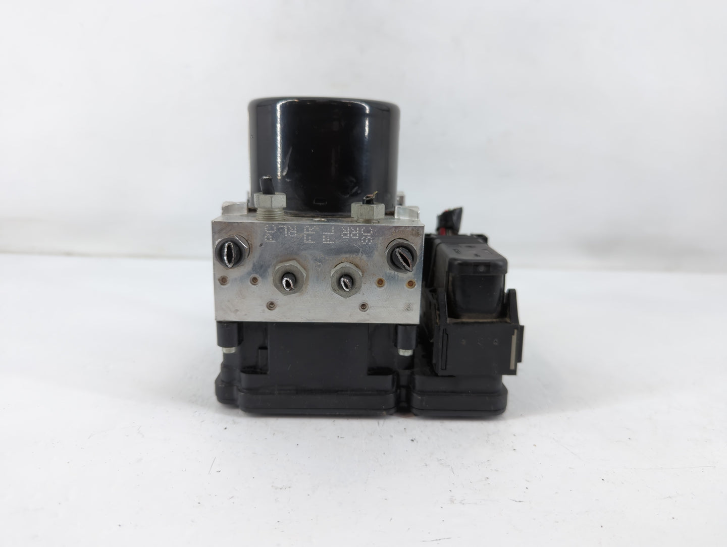 2013 Volvo S60 ABS Pump Control Module Replacement P/N:31329137 Fits OEM Used Auto Parts - Oemusedautoparts1.com