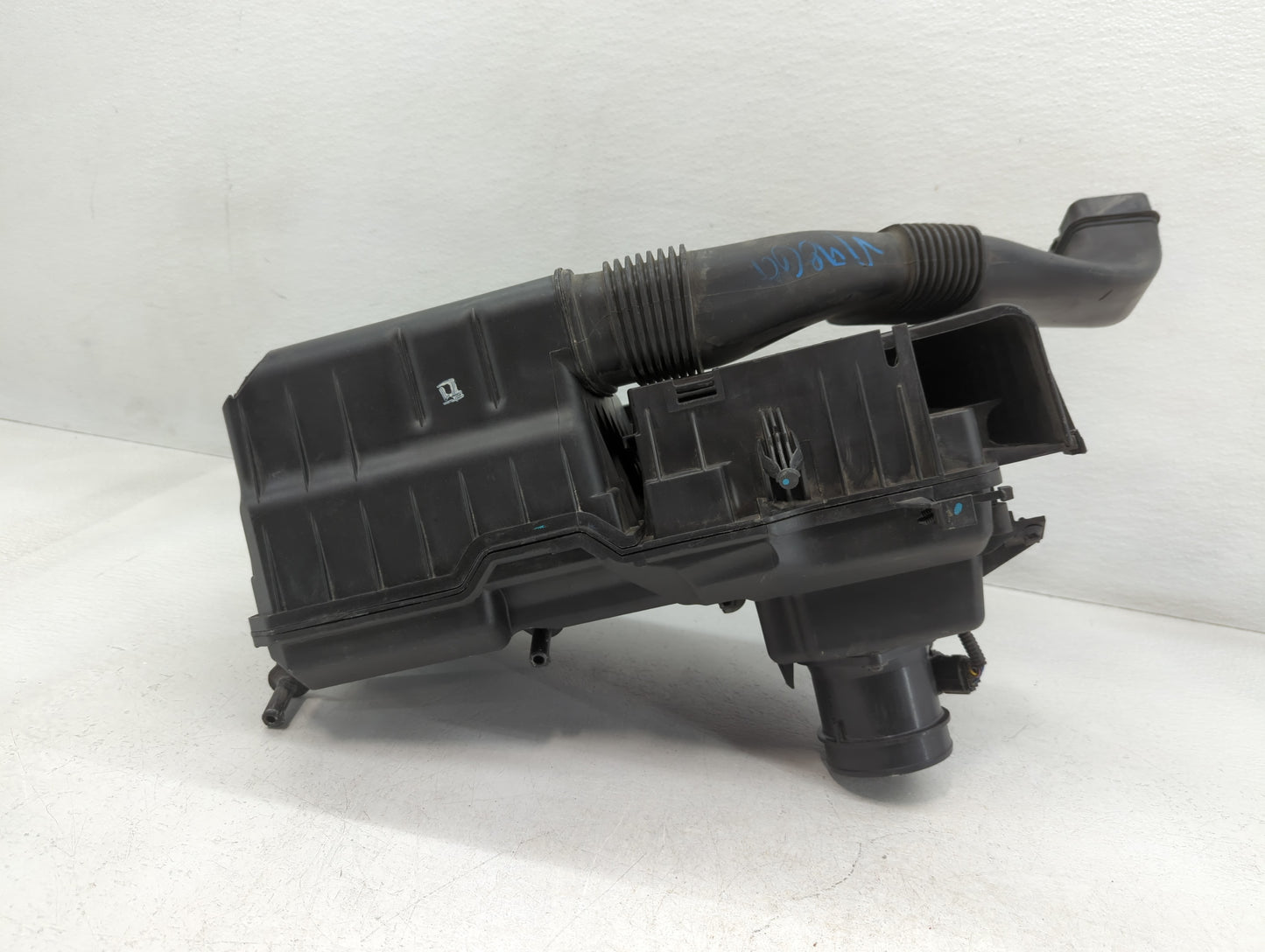 2012-2014 Volvo S60 Air Cleaner Intake-duct Hose Tube - Oemusedautoparts1.com