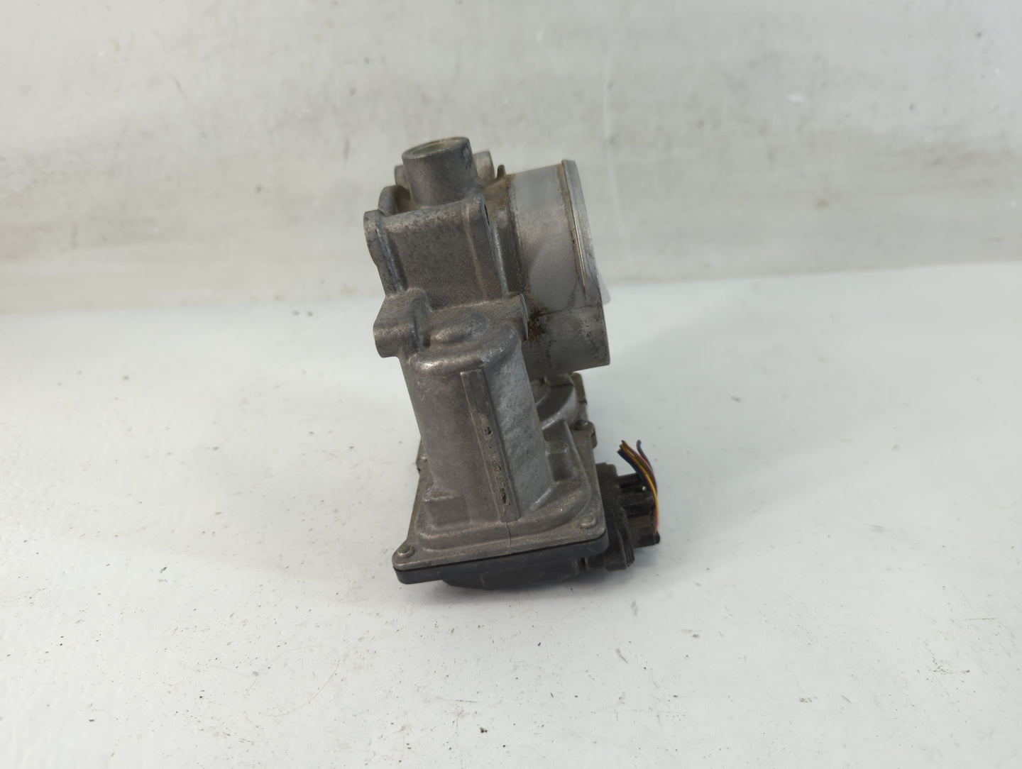 2013-2016 Volvo S60 Throttle Body P/N:142003P22 78HL12-2510030-AAA, 31331277 Fits Fits 2013 2014 2015 2016 OEM Used Auto Par