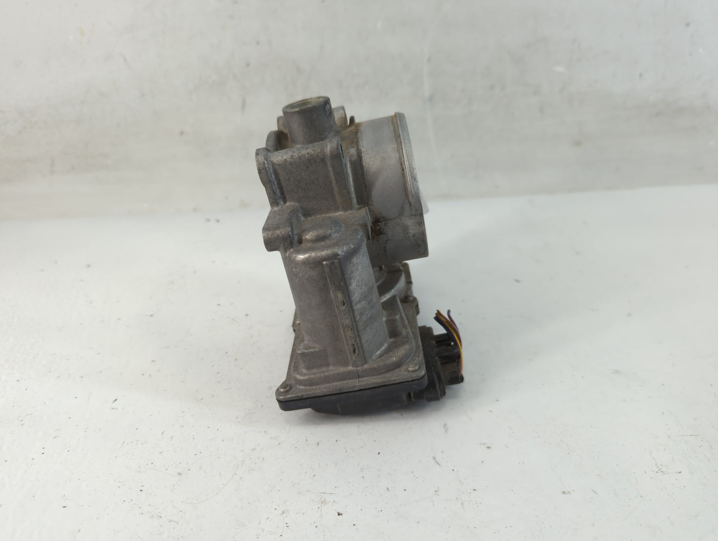 2013-2016 Volvo S60 Throttle Body P/N:142003P22 78HL12-2510030-AAA, 31331277 Fits Fits 2013 2014 2015 2016 OEM Used Auto Par