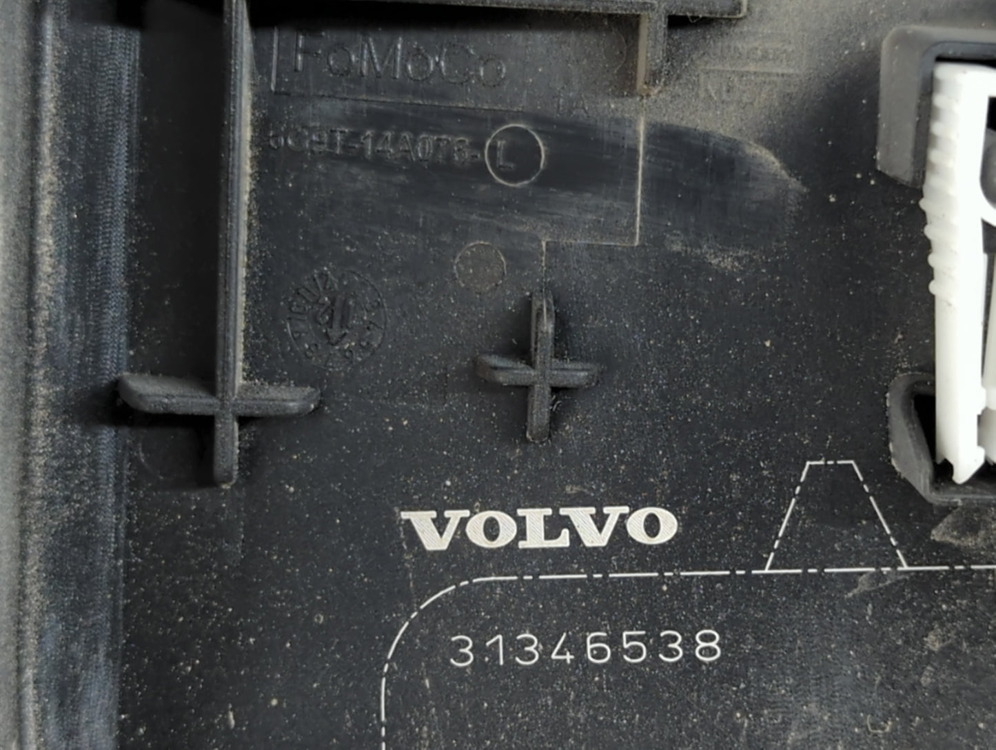 2012-2014 Volvo S60 Fusebox Fuse Box Panel Relay Module P/N:31346538 6G9T-14A079 Fits Fits 2011 2012 2013 2014 OEM Used Auto
