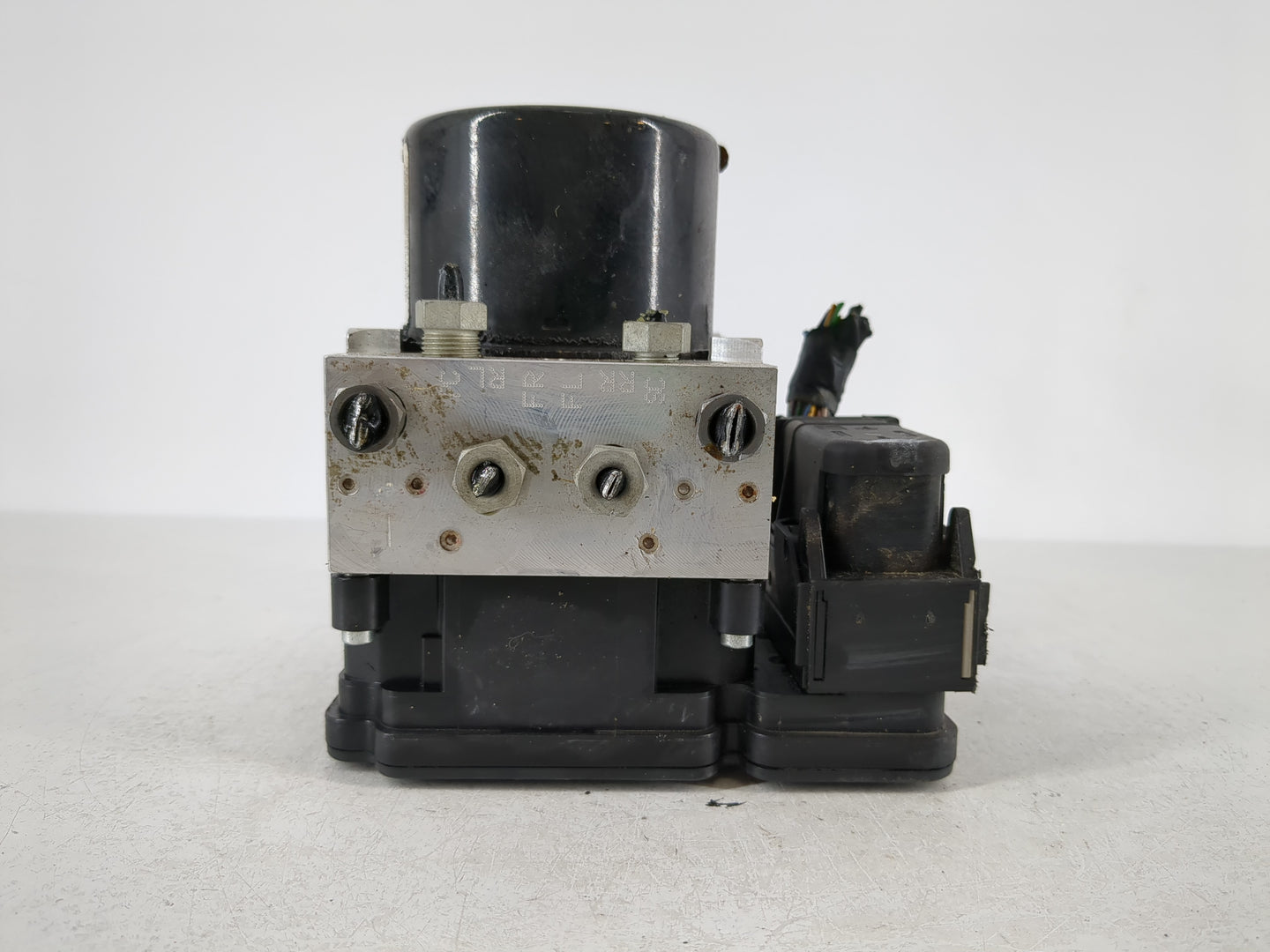 2013-2015 Volvo V60 ABS Pump Control Module Replacement P/N:P31329137 Fits Fits 2011 2012 2013 2014 2015 2016 OEM Used Auto 