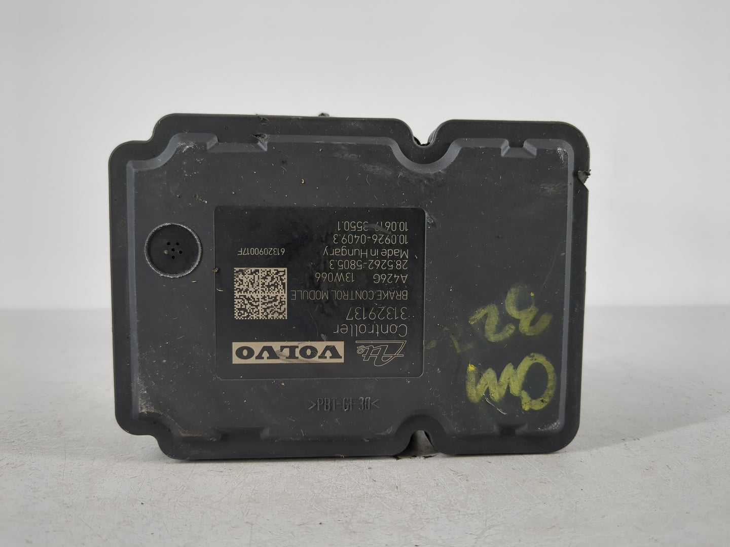 2013-2015 Volvo V60 ABS Pump Control Module Replacement P/N:P31329137 Fits Fits 2011 2012 2013 2014 2015 2016 OEM Used Auto 