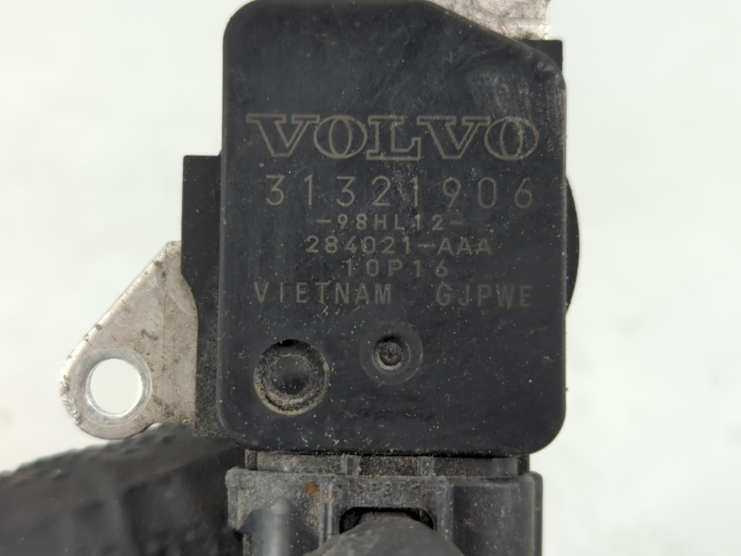 2015-2016 Volvo V60 Mass Air Flow Meter Maf - Oemusedautoparts1.com
