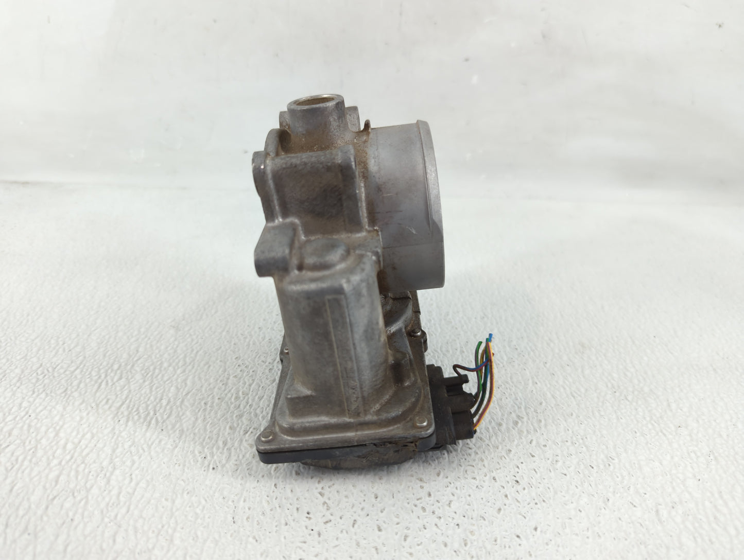 2015-2016 Volvo V60 Throttle Body P/N:31331277 Fits Fits 2013 2014 2015 2016 OEM Used Auto Parts - Oemusedautoparts1.com