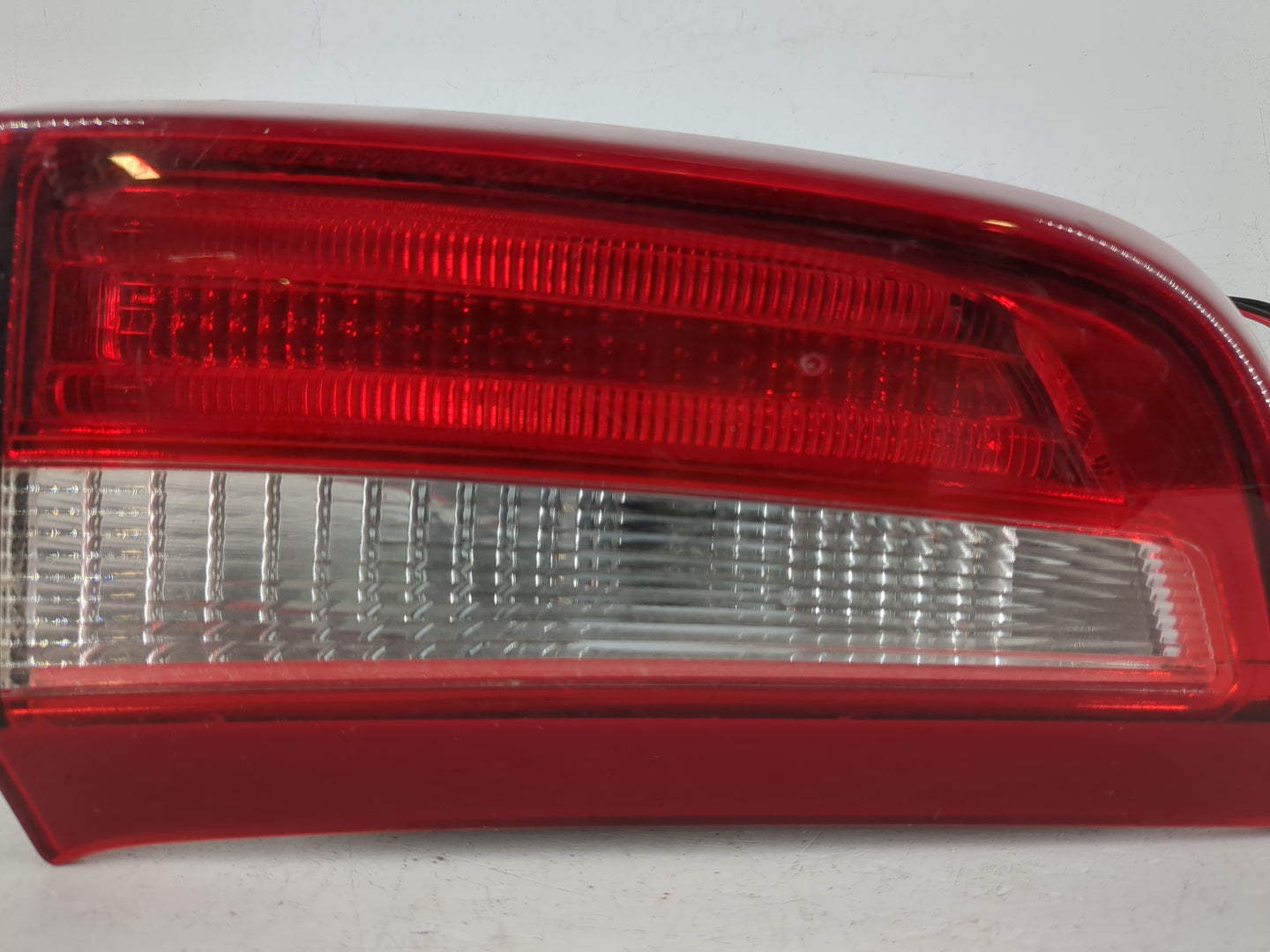2013 Volvo V60 Tail Light Assembly Passenger Right OEM P/N:30796271 Fits Fits 2011 2012 2014 2015 2016 2017 2018 OEM Used Au