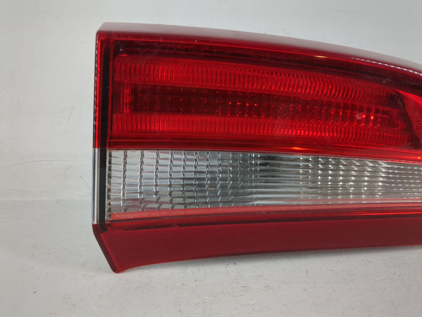 2013 Volvo V60 Tail Light Assembly Passenger Right OEM P/N:30796271 Fits Fits 2011 2012 2014 2015 2016 2017 2018 OEM Used Au