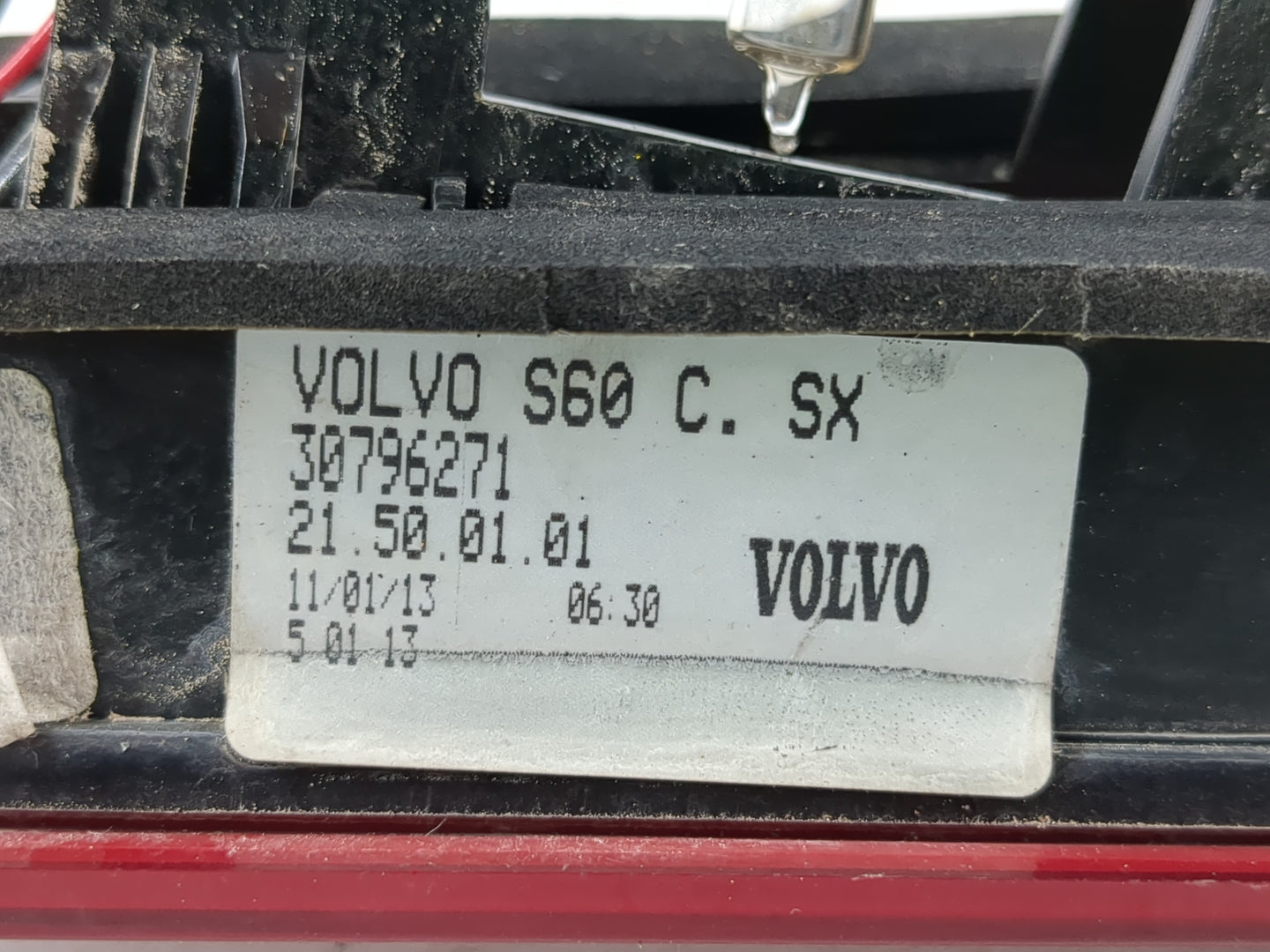 2013 Volvo V60 Tail Light Assembly Passenger Right OEM P/N:30796271 Fits Fits 2011 2012 2014 2015 2016 2017 2018 OEM Used Au