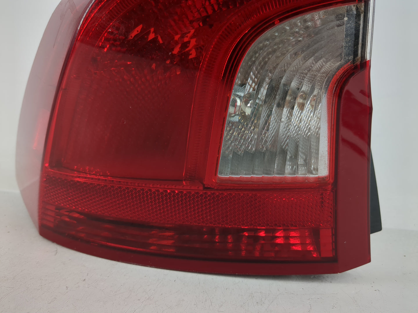 2013 Volvo V60 Tail Light Assembly Driver Left OEM P/N:30796267 Fits Fits 2012 2014 2015 2016 2017 OEM Used Auto Parts - Oem