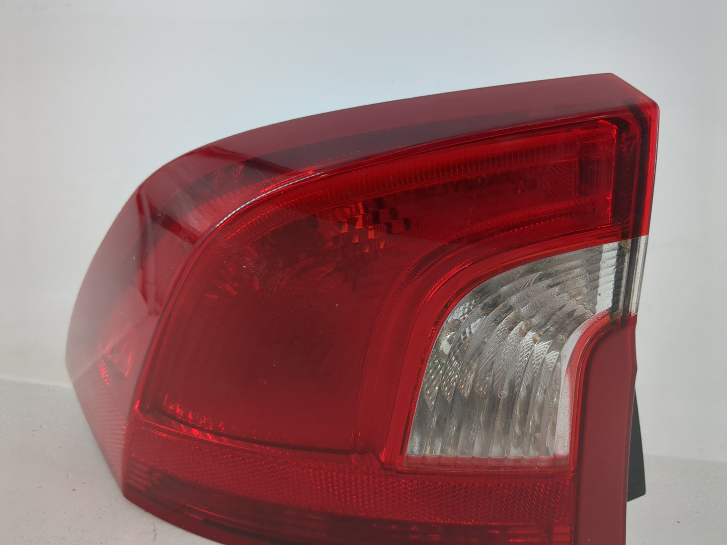 2013 Volvo V60 Tail Light Assembly Driver Left OEM P/N:30796267 Fits Fits 2012 2014 2015 2016 2017 OEM Used Auto Parts - Oem