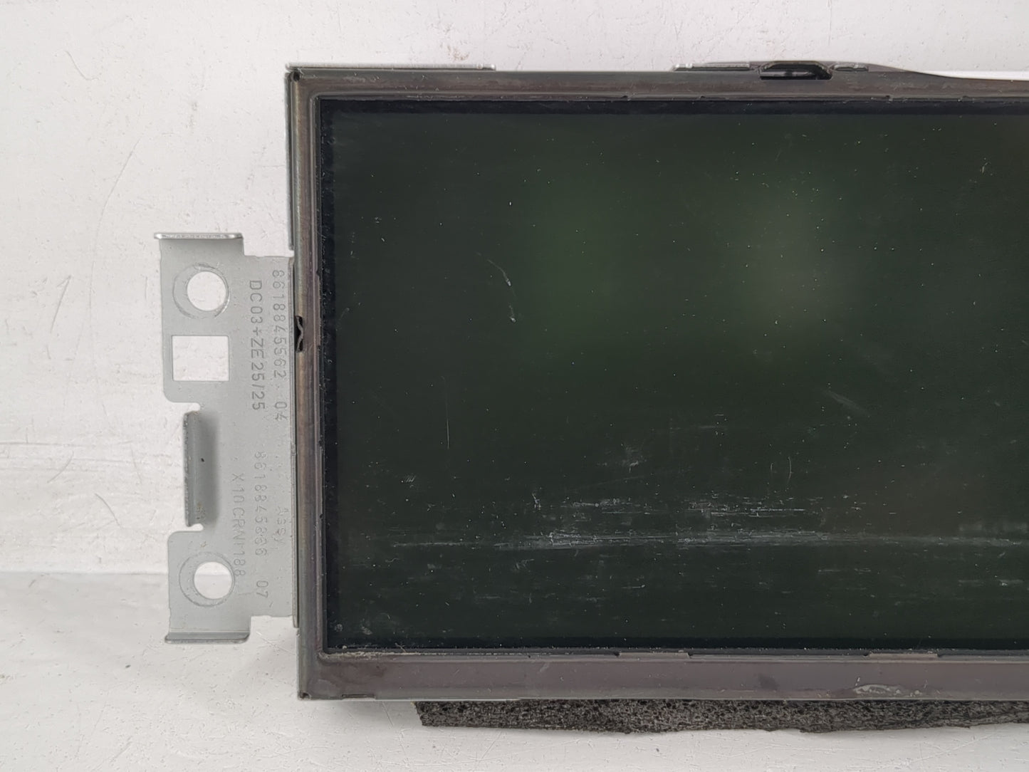 2013-2013 Volvo V60 Information Display Screen - Oemusedautoparts1.com
