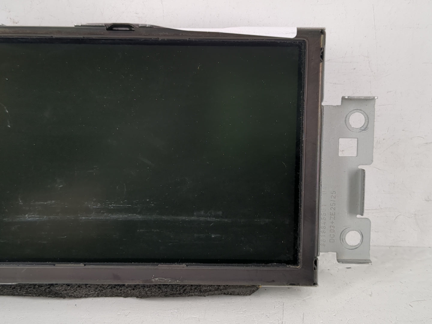 2013-2013 Volvo V60 Information Display Screen - Oemusedautoparts1.com