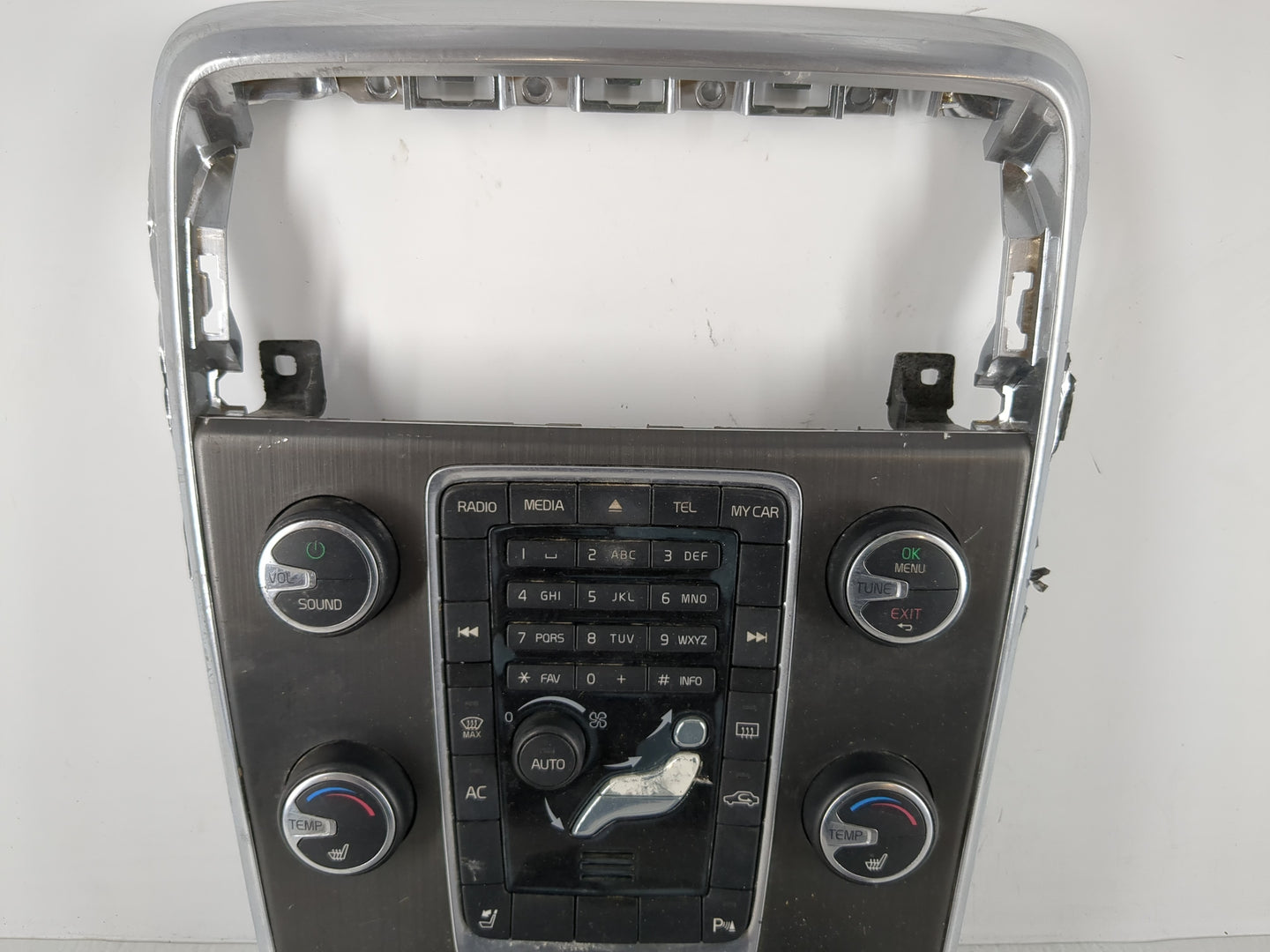 2013 Volvo V60 Radio AM FM Cd Player Receiver Replacement P/N:8632427 Fits Fits 2011 2012 OEM Used Auto Parts - Oemusedautop