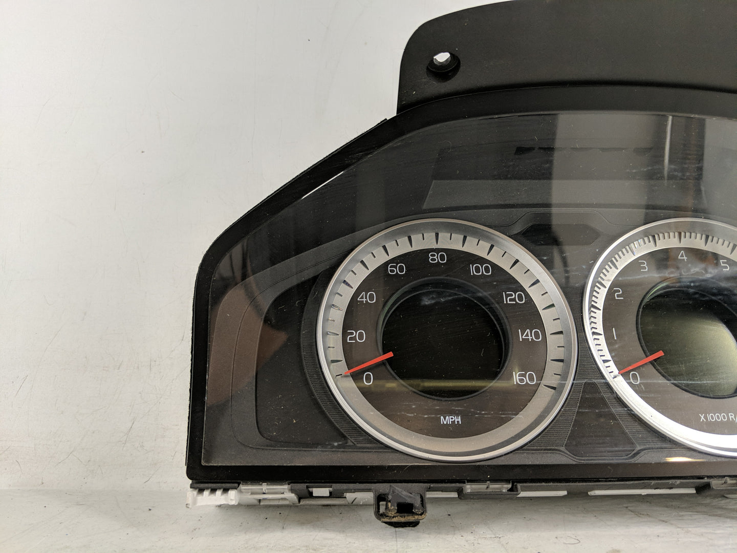2013 Volvo V60 Instrument Cluster Speedometer Gauges P/N:31343326AA Fits Fits 2011 2012 2014 OEM Used Auto Parts - Oemusedau