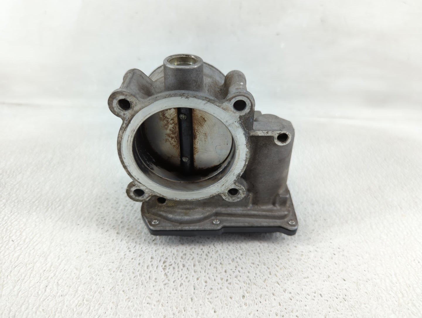 2015-2016 Volvo V60 Throttle Body P/N:31331277 Fits Fits 2013 2014 2015 2016 OEM Used Auto Parts - Oemusedautoparts1.com