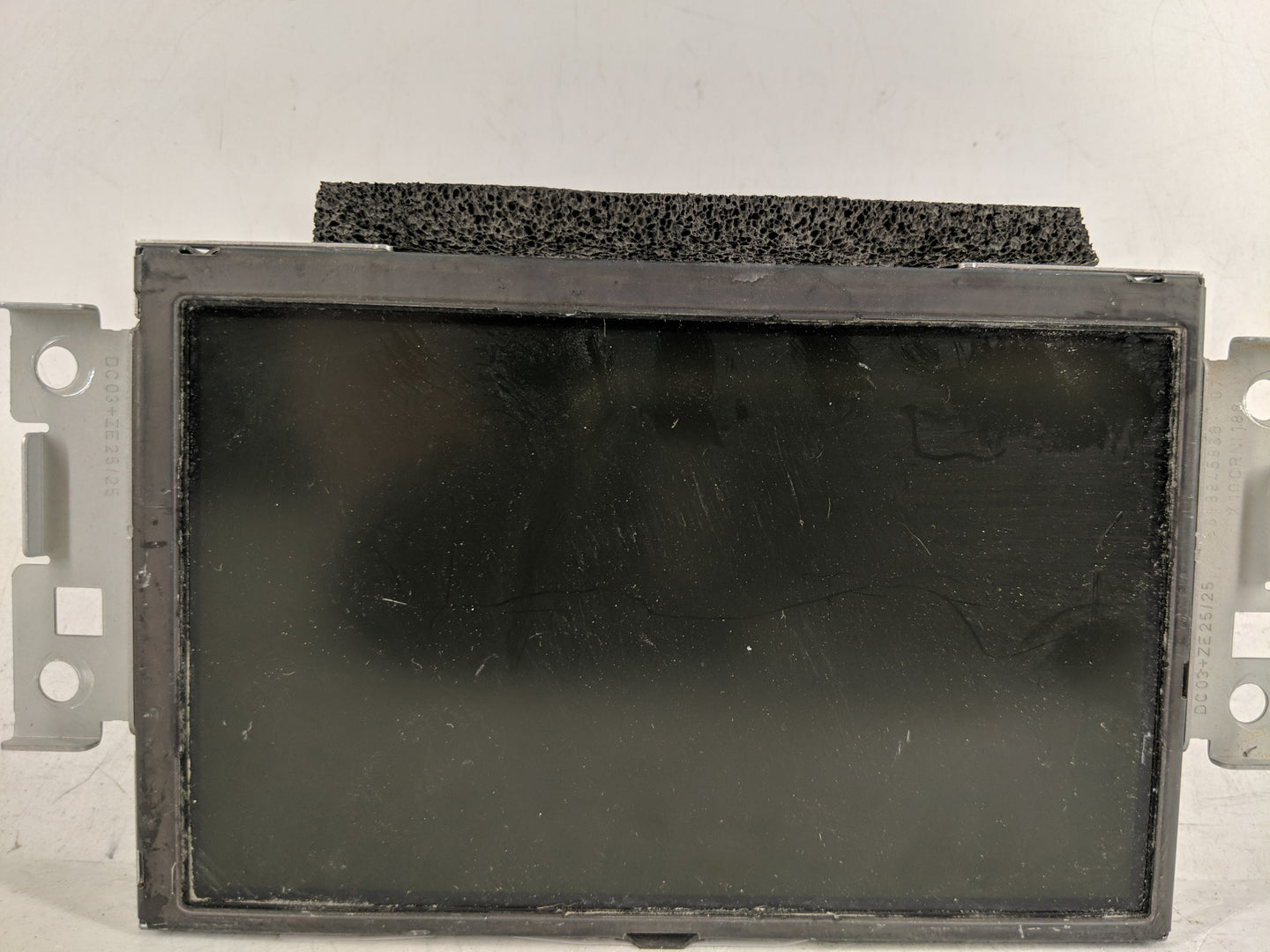 2013-2013 Volvo V60 Information Display Screen - Oemusedautoparts1.com