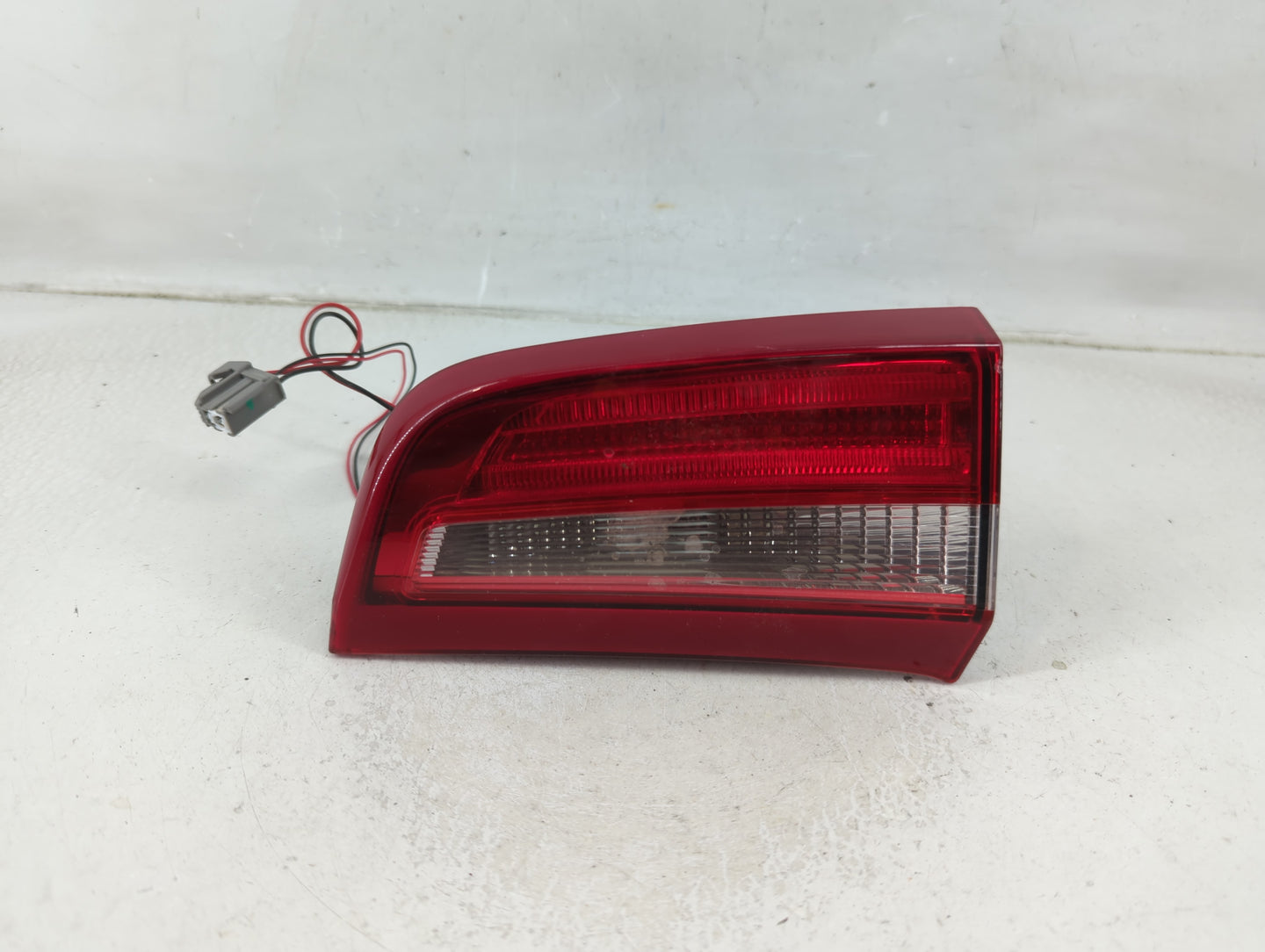 2013 Volvo V60 Tail Light Assembly Passenger Right OEM P/N:30796272 Fits OEM Used Auto Parts - Oemusedautoparts1.com