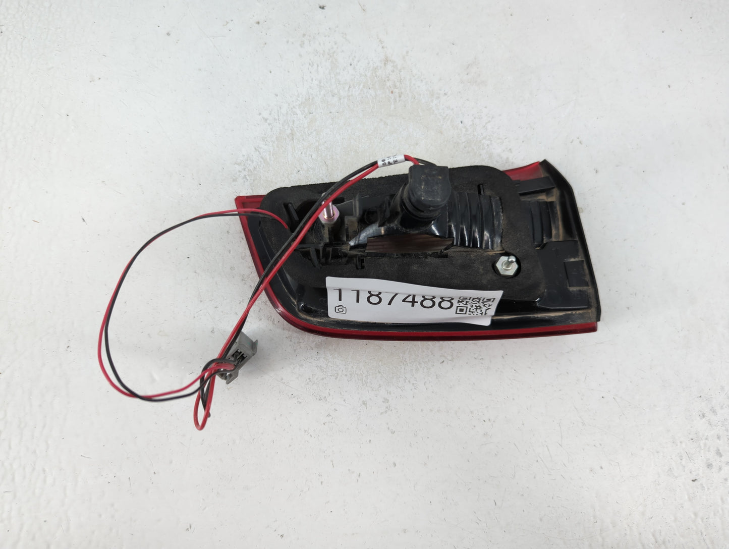 2013 Volvo V60 Tail Light Assembly Passenger Right OEM P/N:30796272 Fits OEM Used Auto Parts - Oemusedautoparts1.com