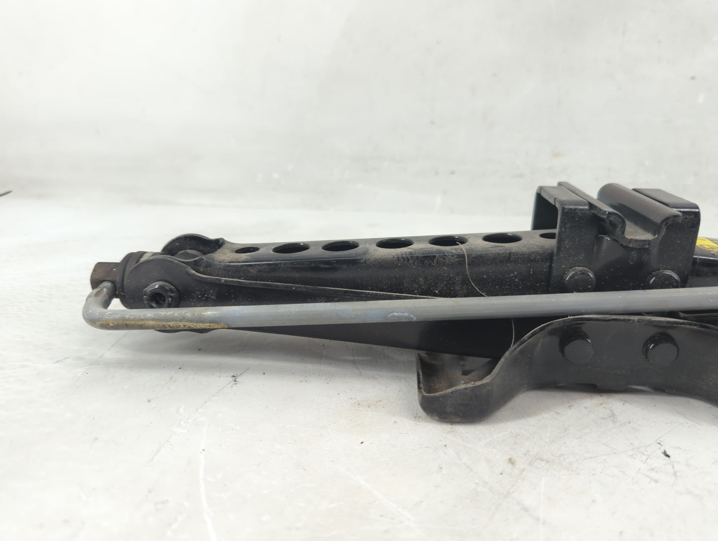 2013 Volvo V60 Spare Scissor Car Jack - Oemusedautoparts1.com