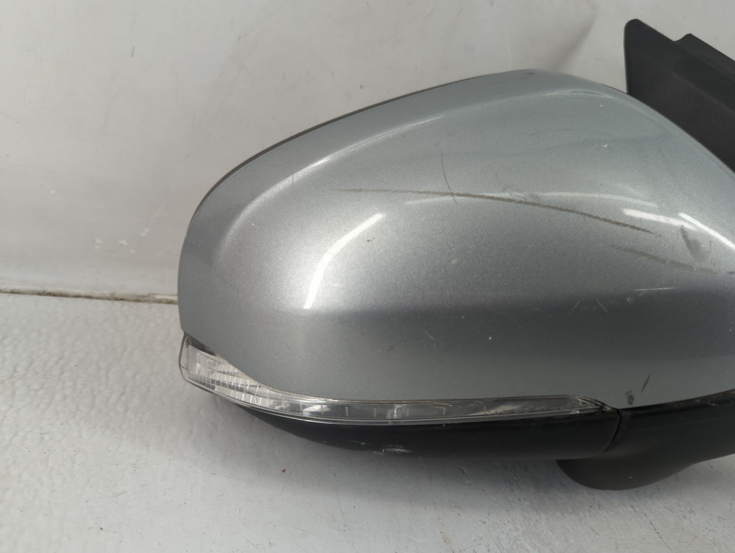 2013-2013 Volvo V60 Passenger Right Side View Manual Door Mirror Silver - Oemusedautoparts1.com