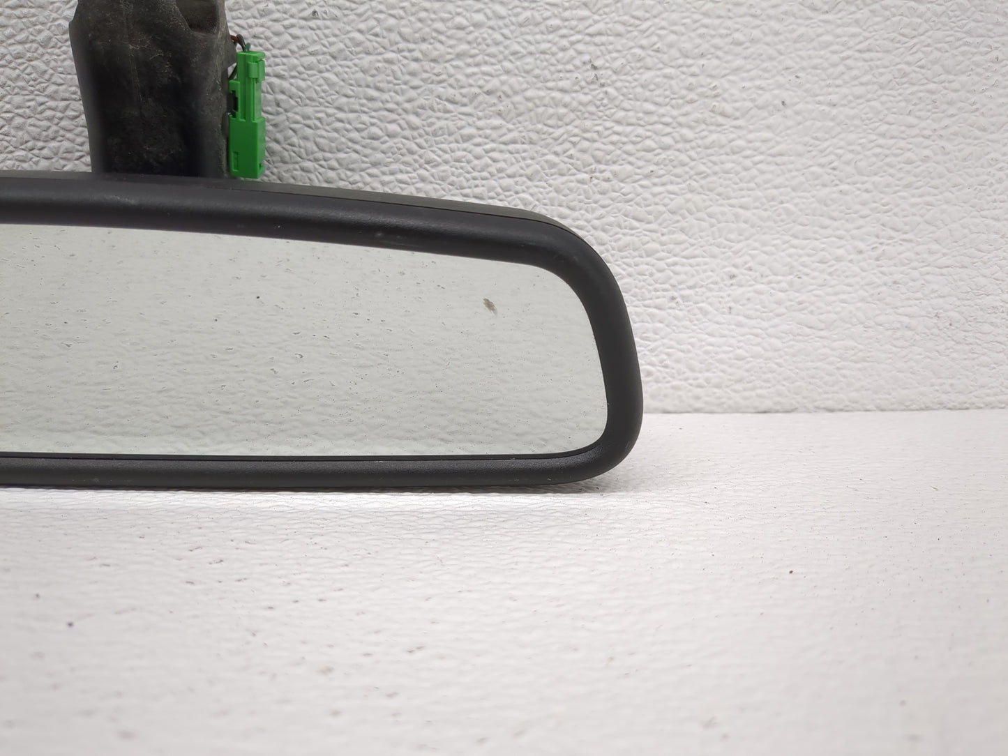 2013-2018 Volvo V60 Interior Rear View Mirror Replacement OEM P/N:E11025891 E11015891 Fits OEM Used Auto Parts - Oemusedauto