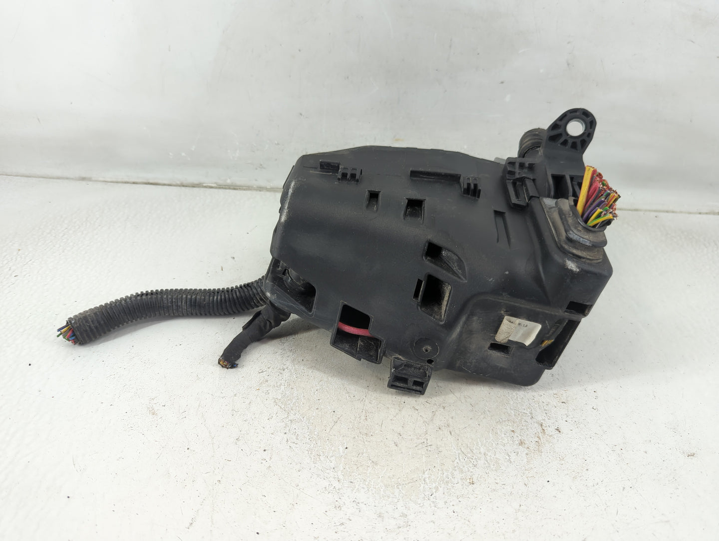 2013 Volvo V60 Fusebox Fuse Box Panel Relay Module P/N:31346538 Fits Fits 2011 2012 2014 OEM Used Auto Parts - Oemusedautopa